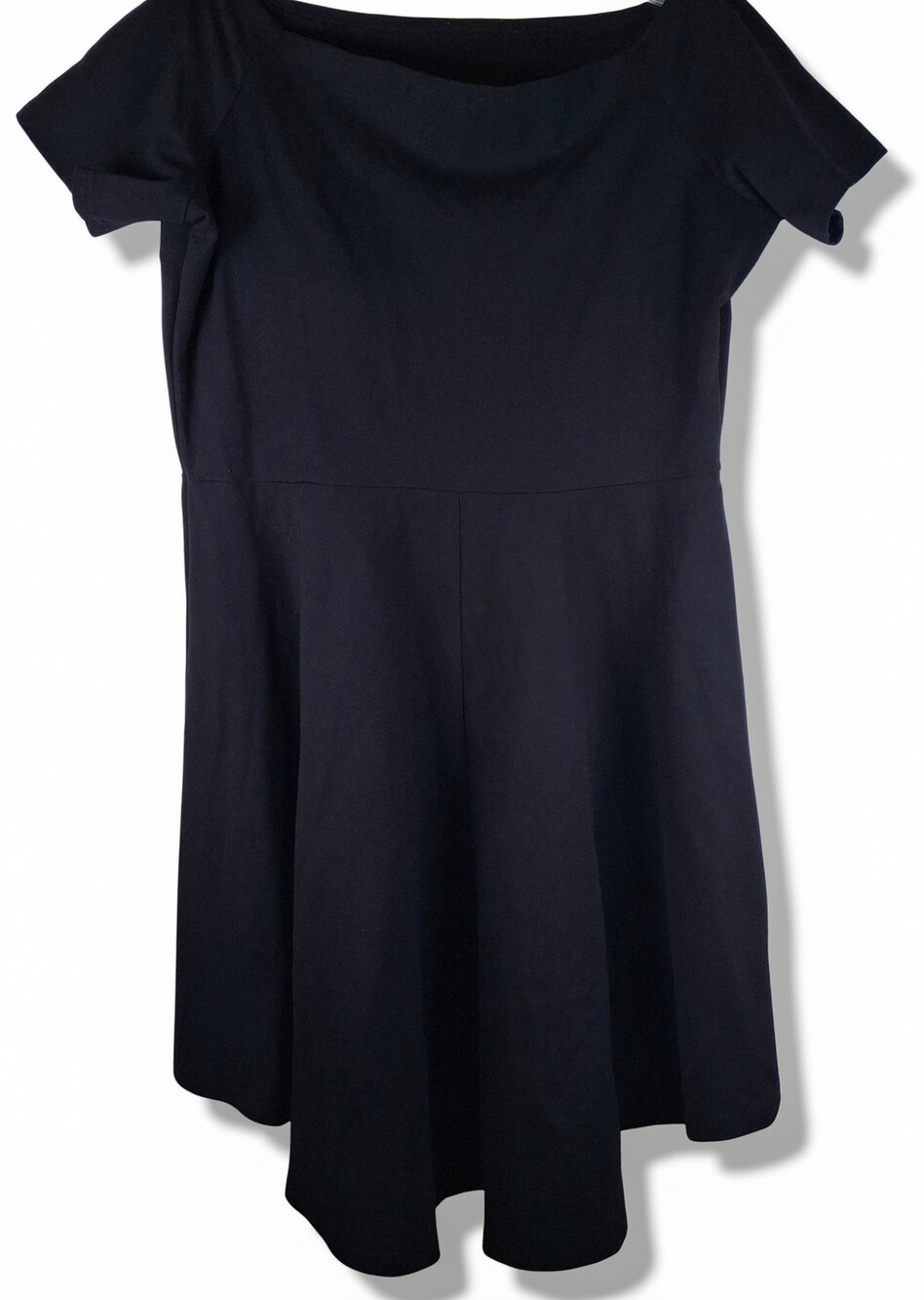 Sarin Mathews women's Boat Neck Black Dress Short Sleeve Fitted Waist Peplum Ski